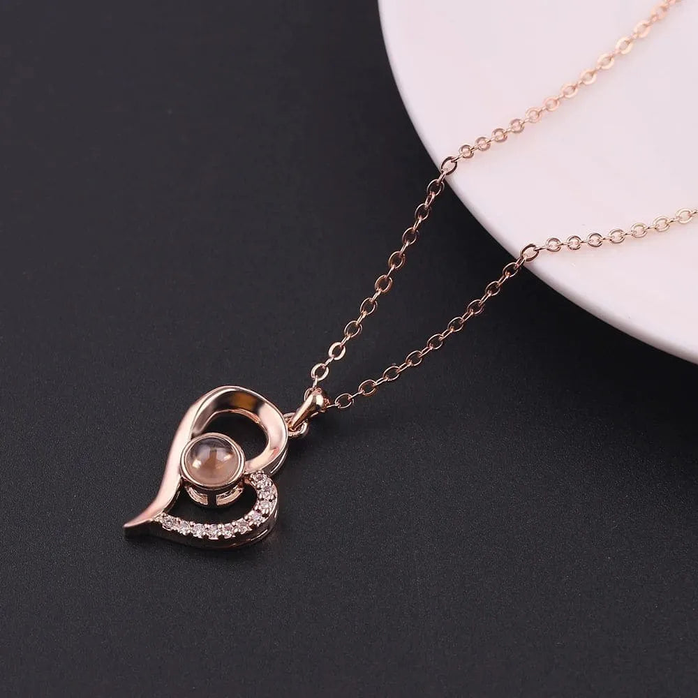 COLLAR PROYECTA FRASE TE AMO EN 100 IDIOMAS