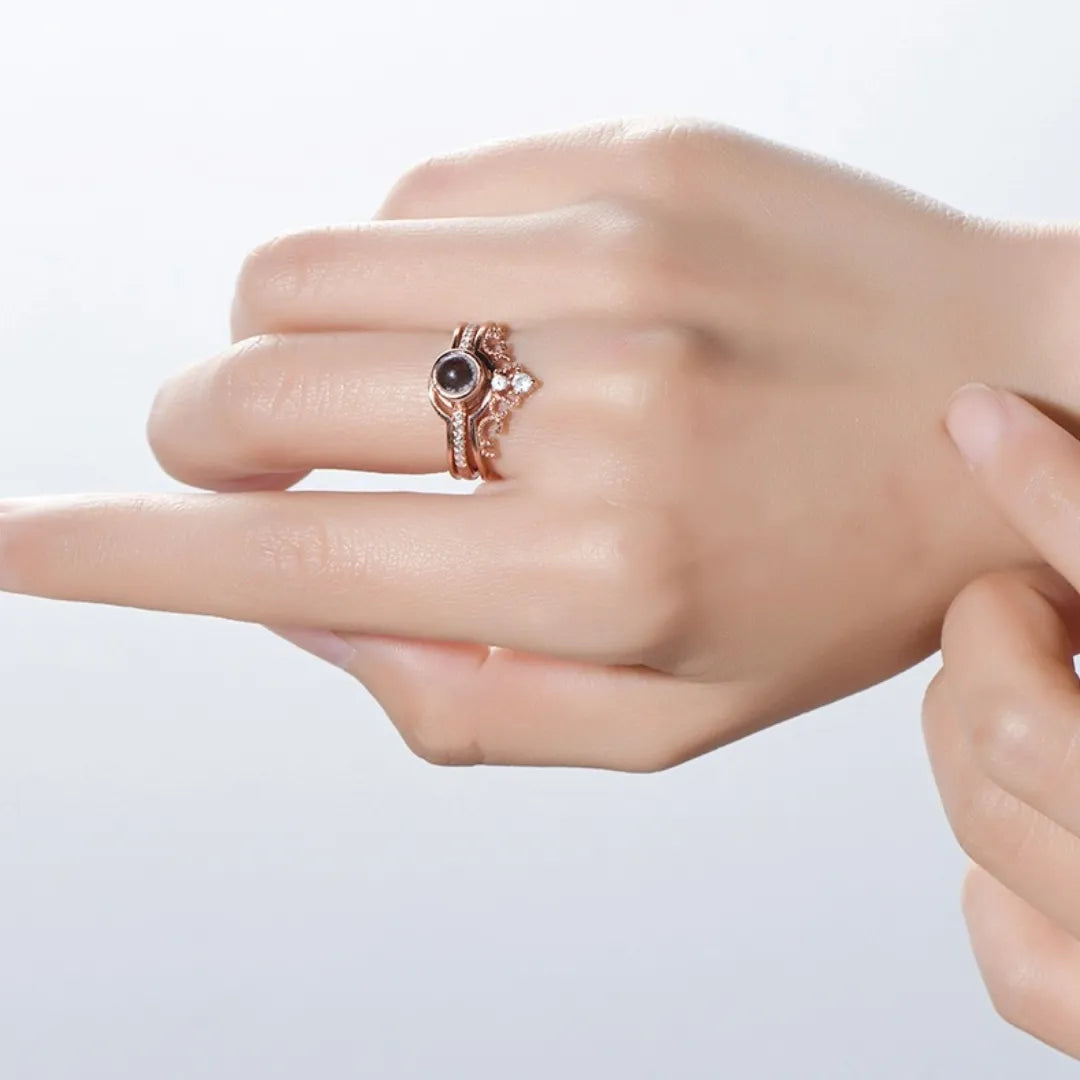 ANILLO PROYECTA FRASE TE AMO EN 100 IDIOMAS