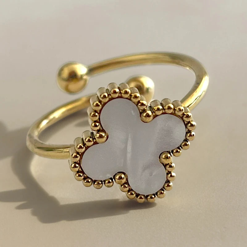 ANILLO DE LUJO TRÉBOL AJUSTABLE